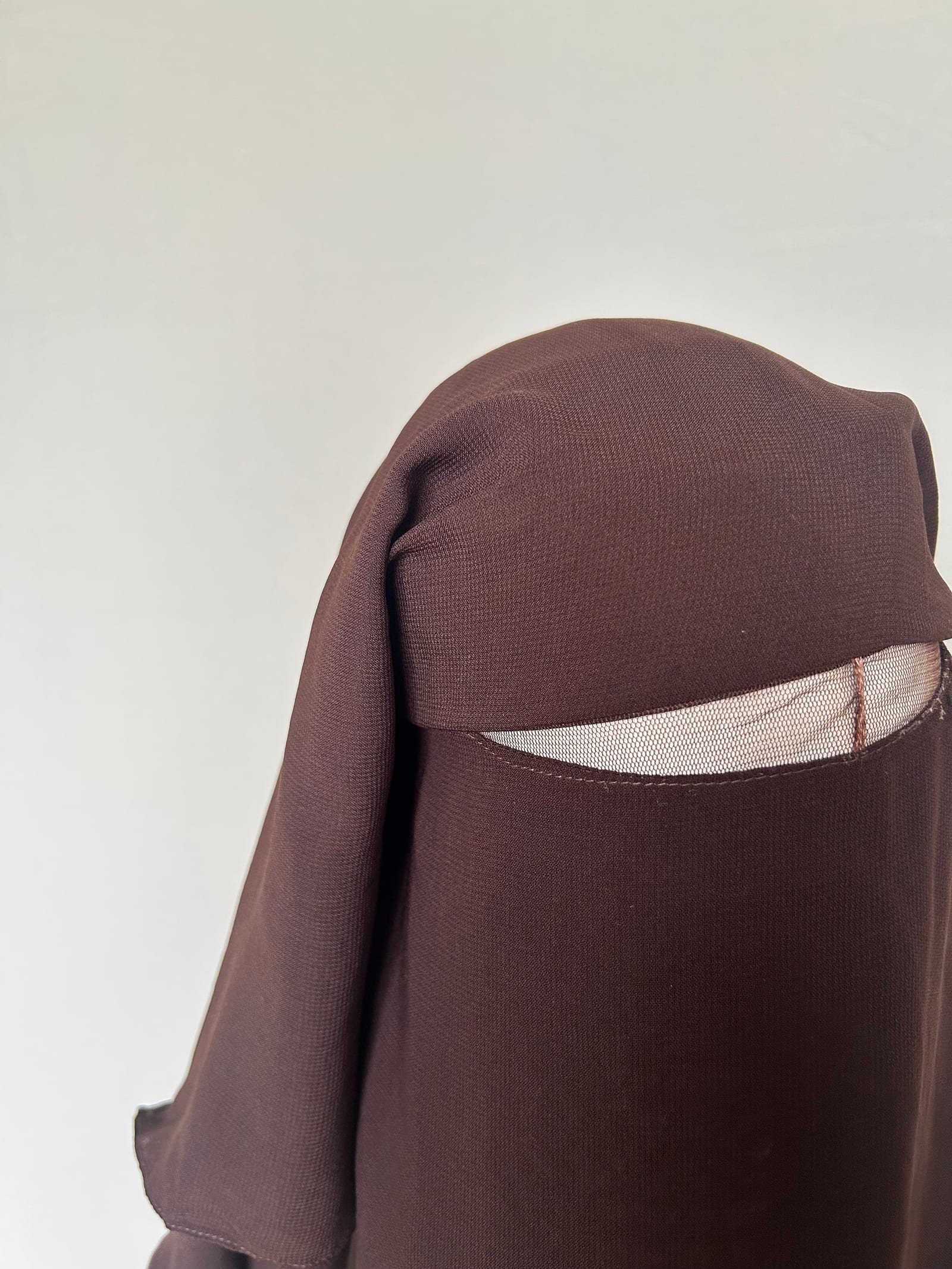 Niqab saoudien origine - Chocolat  — Kitaberie, vue produit vue 3